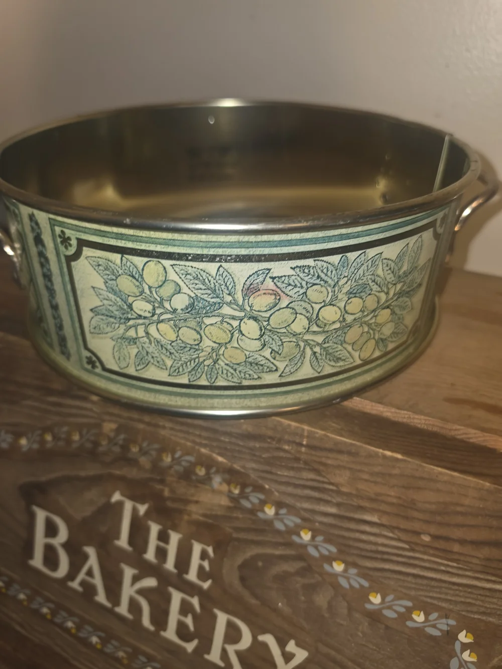 Decorative Yellow Fruit Motif Serving Bowl